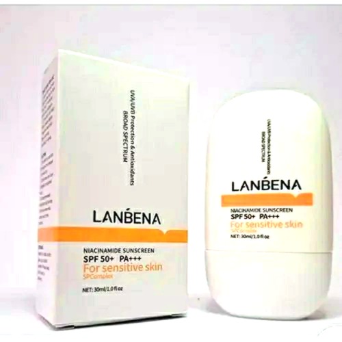 کرم ضد آفتاب نیاسینامید لانبنا SPF50+ مناسب پوست حساس